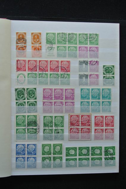 Stamp collection 25885 Bundespost and Berlin.