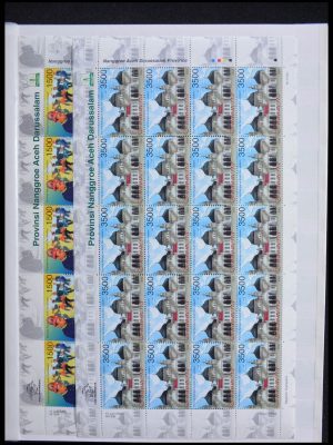 Stamp collection 28218 Indonesia 1949-2000.