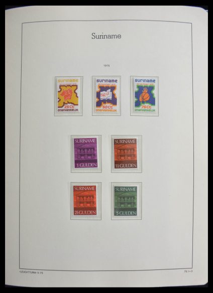 Stamp collection 28385 Republic of Surinam 1975-1990.