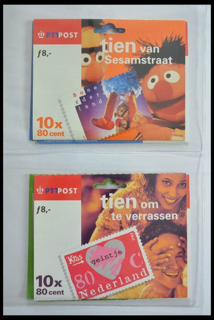 Stamp collection 28445 Netherlands hangmapjes 1996-2001.
