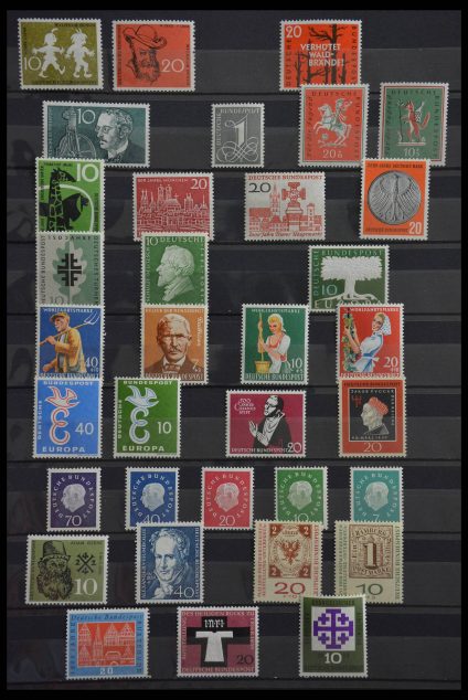 Stamp collection 28485 Bundespost 1958-1999.
