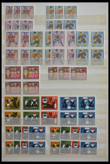 Stamp collection 28487 Bundespost.