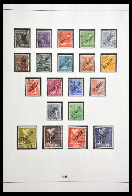 Stamp collection 29025 Berlin 1948-1990.
