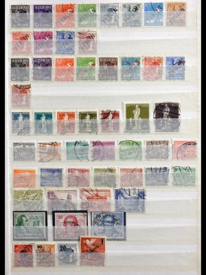 Stamp collection 29740 Berlin 1948-1990.