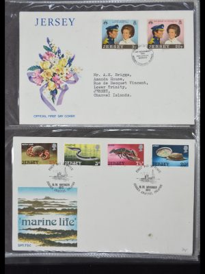 Stamp collection 30137 Channel Islands FDC's till 2011.