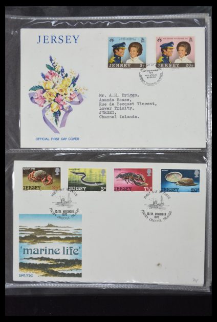 Stamp collection 30137 Channel Islands FDC's till 2011.