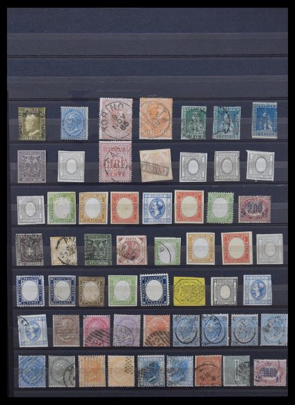 Stamp collection 30374 Italy classic.