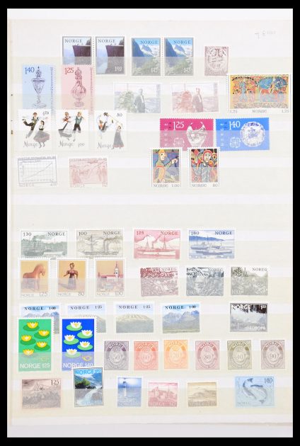 Stamp collection 30504 Norway 1976-1999.