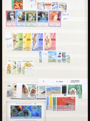 Stamp collection 30709 Papua New Guinea 1915-1990.