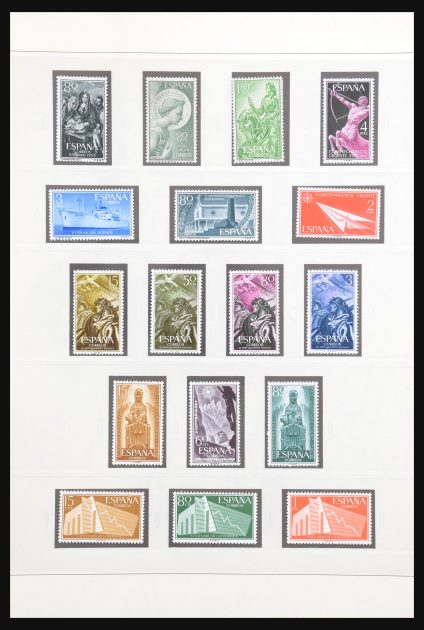 Stamp collection 30823 Spain 1956-1985.