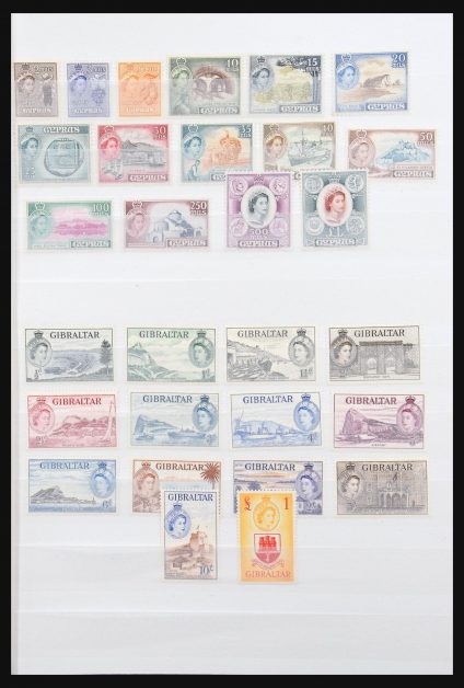 Stamp collection 31271 British Commonwealth 1953-1970.