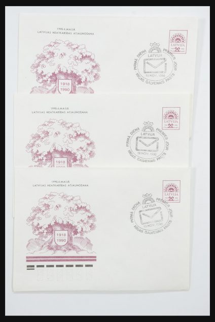 Stamp collection 31584 Latvia covers/FDC's and postal stationeries 1990-1992.