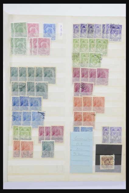 Stamp collection 31729 World 1912-2000.