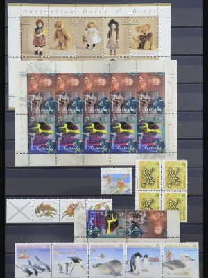 Stamp collection 31802 Australia 1980-2007.