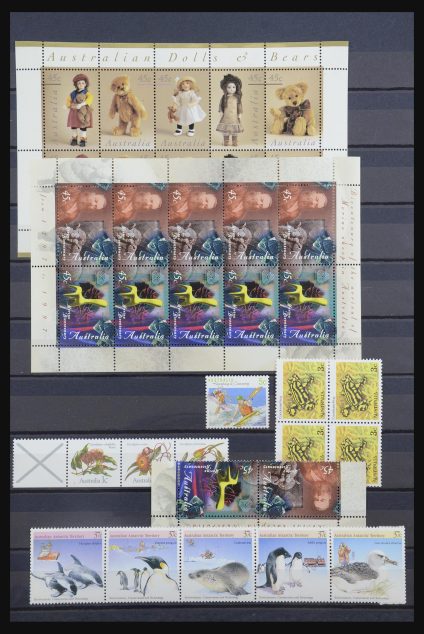 Stamp collection 31802 Australia 1980-2007.