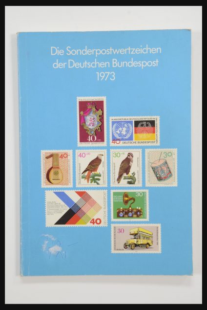 Stamp collection 31834 Bundespost yearbooks 1973(!)-1999.