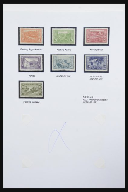 Stamp collection 32022 Albania 1922-1943.