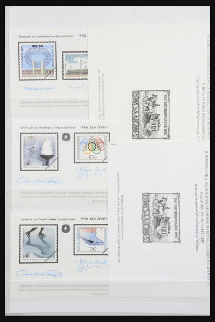 Stamp collection 32050 Bundespost special sheets 1980-2010.