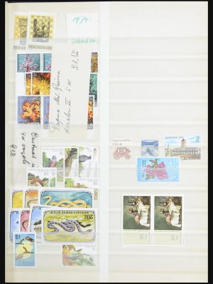 32533 Various thematic collections 1940-1995.