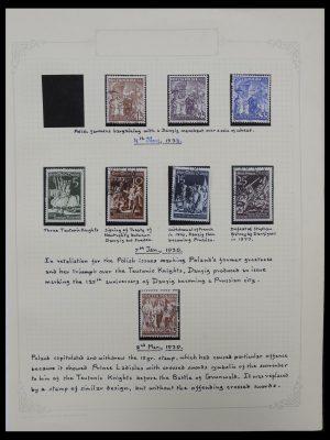33041 Errors on stamps 1880-1970.