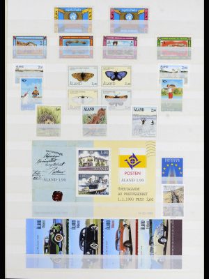 37064 World thematics 1960-2007.